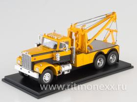 Diamond Reo Tow Truck , yellow/black
