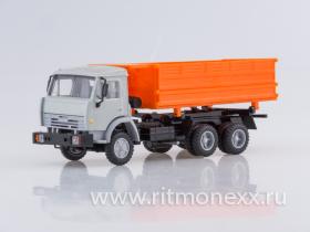 Камский-55102 сельхозвариант (кабина серая, кузов оранжевый)