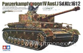 Panzerkampfwagen IV Ausf.J Немецкий танк Panzerkampfwagen IV, версия с удлиненным стволом. Одна фигура танкиста в комплекте.