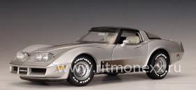 Chevrolet Corvette - silver Collectors edition 1982