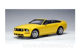 Ford Mustang GT Convertible 2005 yellow Limited Edition 6000 pes.