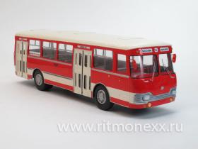 Ликинский автобус 677 экспортный (красный)/72 г.
