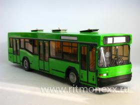 МАЗ-104 городской (ярко-зелёный)