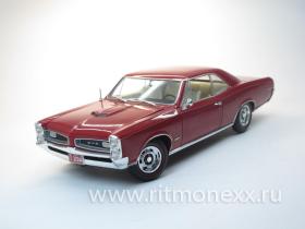 Pontiac GTO Hardtop 1966 red in brown mail order box, no Highway 61 box