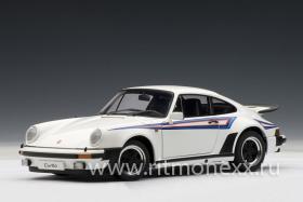 Porsche 911 3.0 Turbo - white with martini stripes