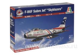 Самолет F-86F Sabre Jet ''Skyblazers''