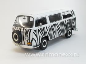 VW T2a Bus Safari 1967 whiete/black